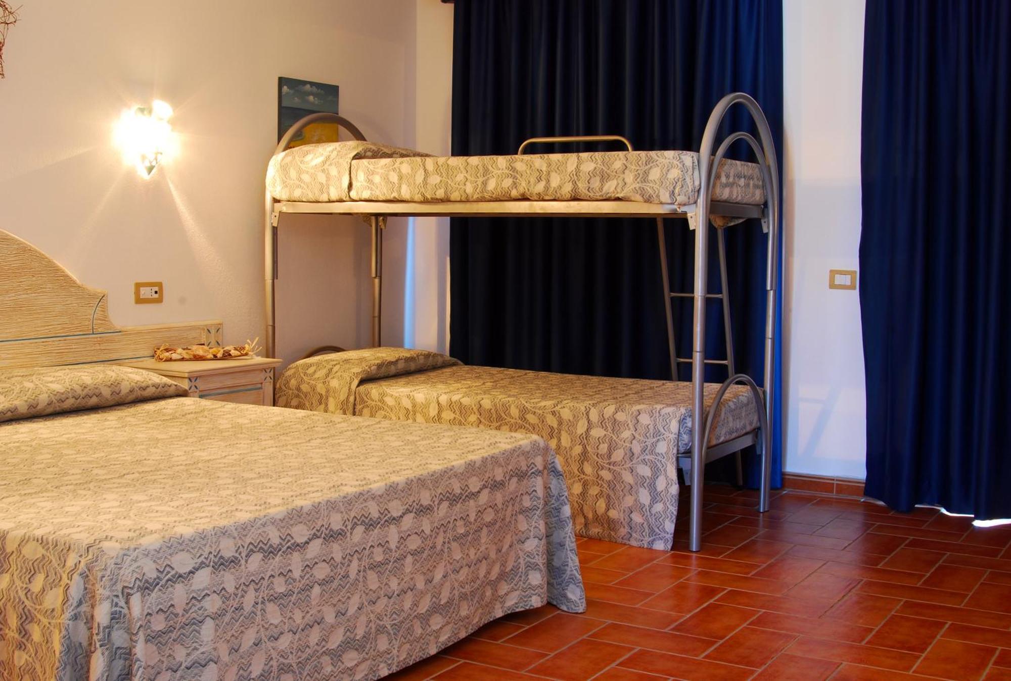 Hotel Le Sabbie กาลาเซตตา ภายนอก รูปภาพ